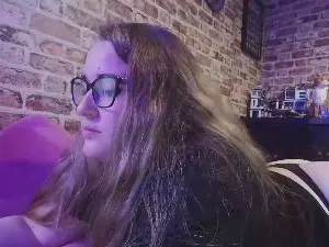 Cam4 Free Live Porn of Foxyroxxyx