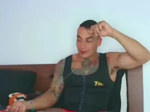 Cam4 Nude Webcam of Lucasflexthis_1