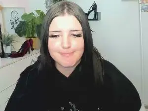 Cam4 Live Sex Cam of Miabrunette22