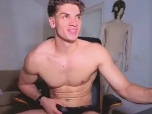 Cam4 Watch Live Sex Cams of MaxKaidenn