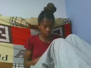 Cam4 Free Porn Cam of charlinah