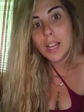 Cam4 Sex Cam of Emilyvuxa