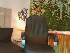 Cam4 Live Sex Cam of KarolFoxxi__