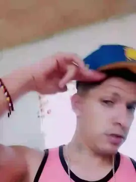 Cam4 Live Sex Cam of Alonsomadeira18