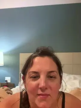 Cam4 Free Live Porn of Lillian_luv