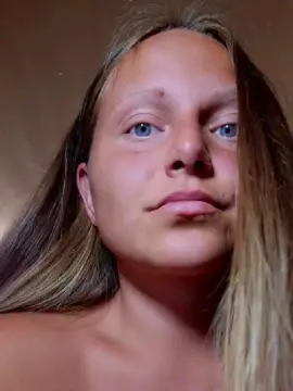 Cam4 Live Sex of Evasapples2025
