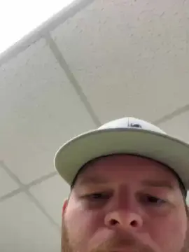Cam4 Free Live Porn of redneck60