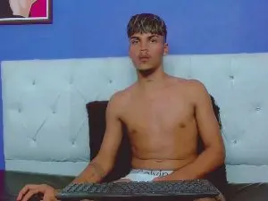 Cam4 Watch Live Sex Cams of angel_foxc_