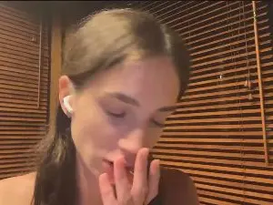 Cam4 Sex Cam of EllaLean