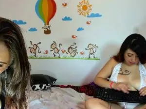 Cam4 Free Live Porn of twobabysdeli