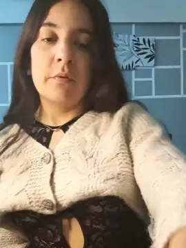 Cam4 Live Sex Cam of MoiraKiss