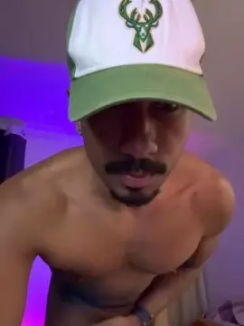 Cam4 Free Live Porn of Everton2123