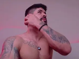 Cam4 Live Sex of Petesevanss
