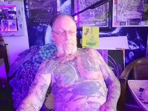 Cam4 Adult Video Chat of blindsurfer