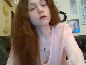 Cam4 Sex Chat of QueenCrimson