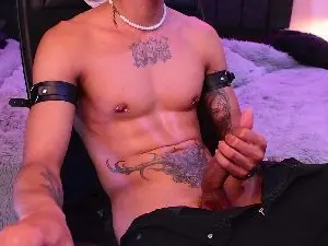 Cam4 Live Porn of DemonKushx