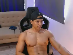 Cam4 Nude Webcam of Liam_Volkov