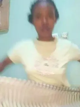 Cam4 Free Live Porn of tinah23