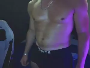 Cam4 Live Sex Cam of yoloyo93