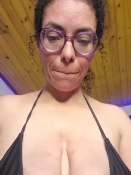 Cam4 Watch Live Sex Cams of Lucci_Lovee