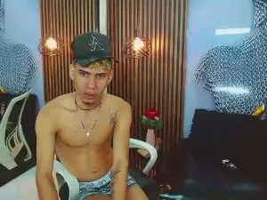 Cam4 Adult Video Chat of SkinnycuteAlyer