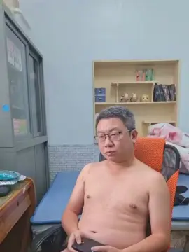 Cam4 Free Porn Cam of smallweakTw