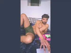 Cam4 Free Porn Cam of Piggylatino
