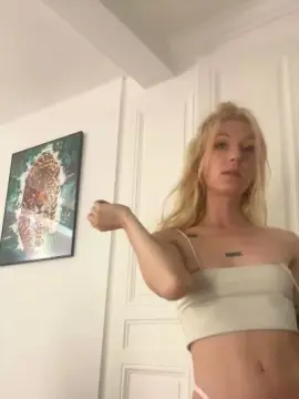 Cam4 Live Porn of ines190