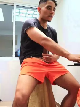 Cam4 Private Sex Chat of Alex_del_Toro