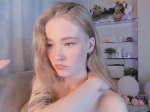 Cam4 Free Porn Cam of LinhMadeiros