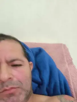 Cam4 Live Porn of mrciogrei22