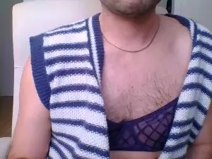 Cam4 Free Live Porn of Chapit89