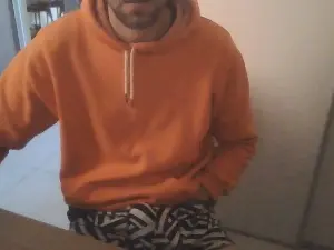 Cam4 Live Sex of willyhot_hot