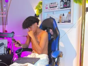Cam4 Private Sex Chat of Taylor_Black_