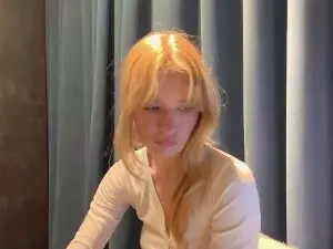 Cam4 Live Sex of LilliamToo