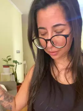 Cam4 Live Sex Cam of Isapekha