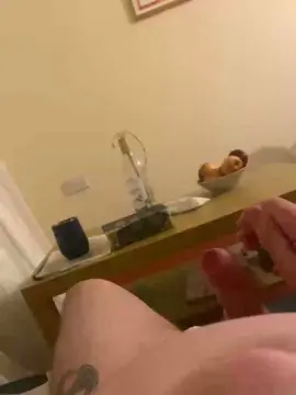Cam4 Live Sex of picassosparrot3