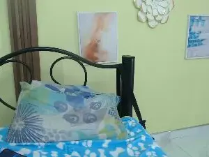 Cam4 Live Sex of skinny18sex