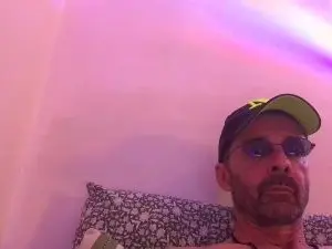 Cam4 Best Webcam of GarcondeFerme