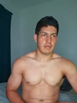 Cam4 Free Live Porn of JohnnyRuizXXX