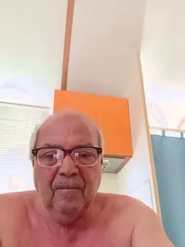 Cam4 Live Porn of minuzzo61