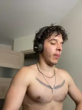 Cam4 Nude Webcam of bravo_maestro