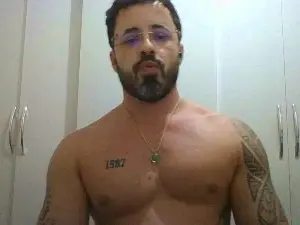 Cam4 Watch Live Sex Cams of Alers87