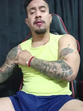 Cam4 Live Porn of Im_massimo777