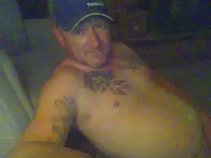 Cam4 Private Sex Chat of herbigsmitty4