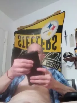 Cam4 Free Porn Cam of bigdickbuzzy