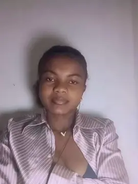 Cam4 Live Sex of mialisoa3