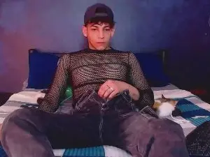 Cam4 Live Sex Cam of ValerioLatin19