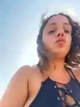 Cam4 Sex Cam of Alessiaaa_