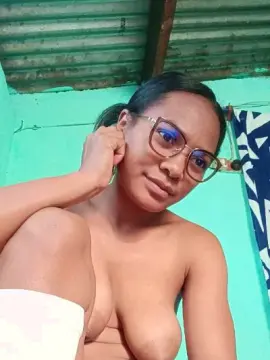 Cam4 Adult Webcams of Avotra02
